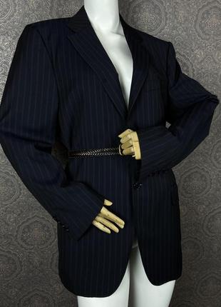 Пиджак с мужского плеча canali