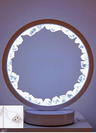 Ночник с натуральным горный хрусталём, белая лампа с тремя цветами свечения, энергетический круг из кристаллов