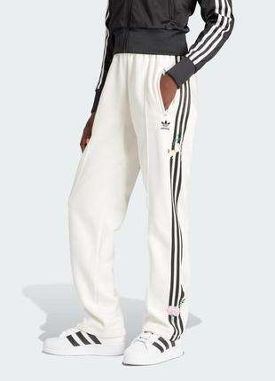 Брюки женские adidas, цвет молочный😍