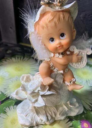 Ангел статуетка