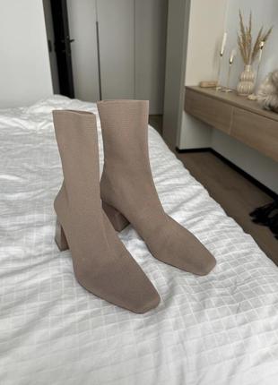 Ботильони zara