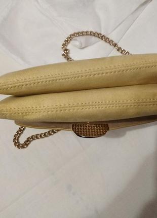 Сумочка на цепочке под замшу