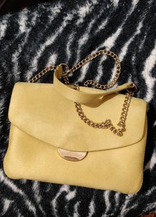 Сумочка на цепочке под замшу