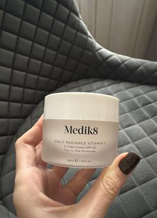 Крем для обличчя medik8