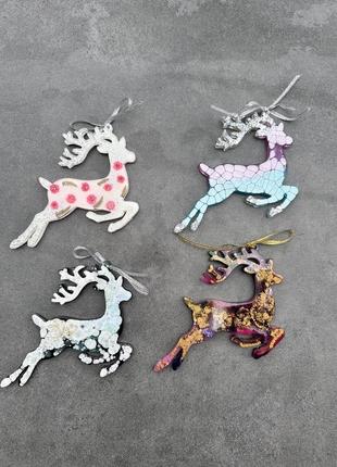 Елочные игрушки олени