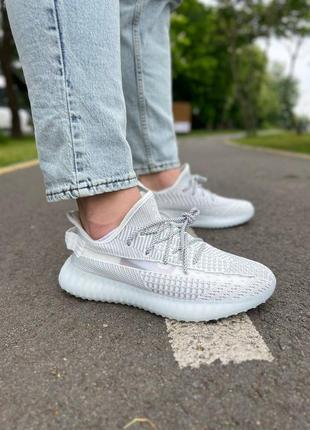 Кросівки чоловічі adidas yeezy boost v22 фото