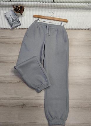Спортивные теплые свободные брюки primark p xs
