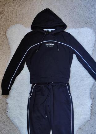 Спортивный костюм