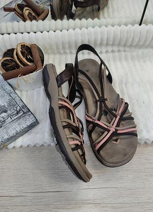 Босоніжки з устілкою меморі skechers