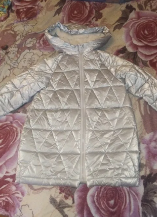 Фирменная куртка на девочку 10-12 лет