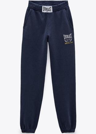 Спортивные штаны на флисе коллаборации everlast zara