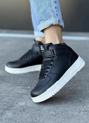 Кросівки зимові з хутром високі чорно - білі і чорні жіночі теплі