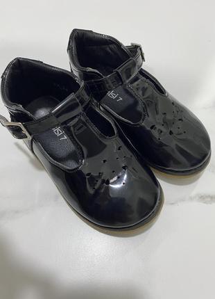 Туфлі лакові для дівчинки 14 см шкіра 4