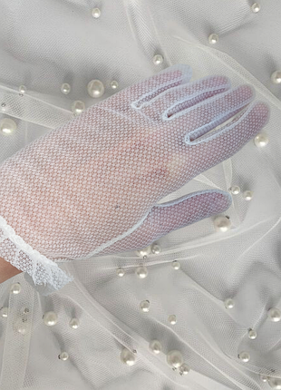 Белые винтажные ажурные перчатки варежки