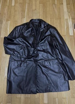 Кожаный пиджак oversize