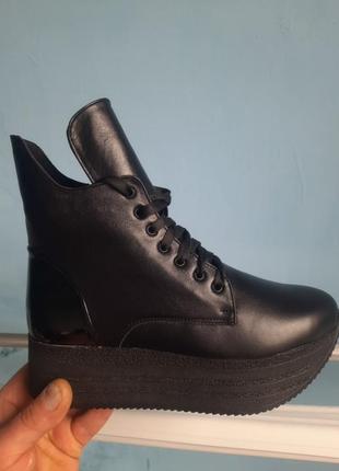 Ботинки из натуральной кожи