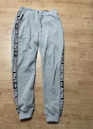 Спортивки alpha industries