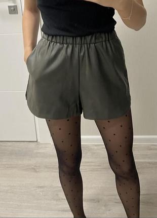 Шкіряні шорти zara