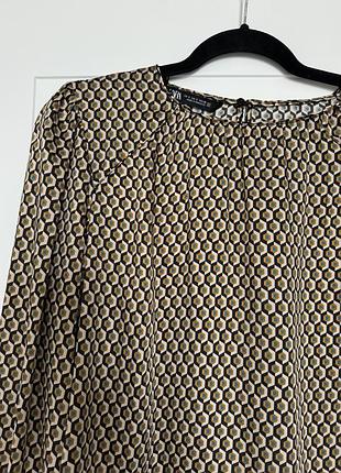 Блуза атласна zara