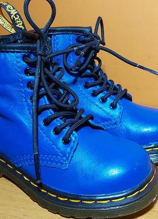 Оригінальні дитячі черевики dr martens