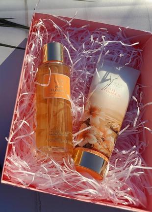 Лосьон для тела  виктория сикрет victoria's secret