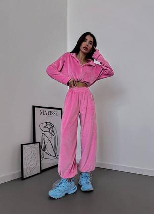 Велюровий спортивний костюм