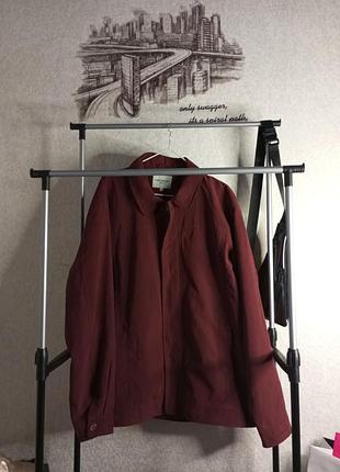 Стильная ветровка куртка в трендовом цвете