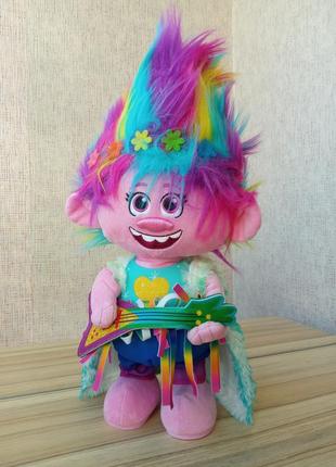 Интерактивная игрушка расчка мировой турной куклы
trolls world tour dancing poppy