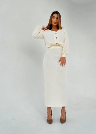 Жіночий костюм кардиган та спідниця