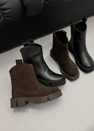 Ботинки укороченные жекейки женские демисезонные
натуральная замша/ кожа