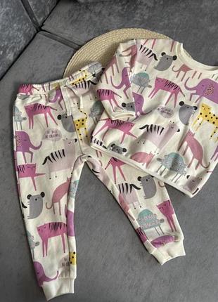 George костюмчик двониточка з легесеньким начосиком всередині