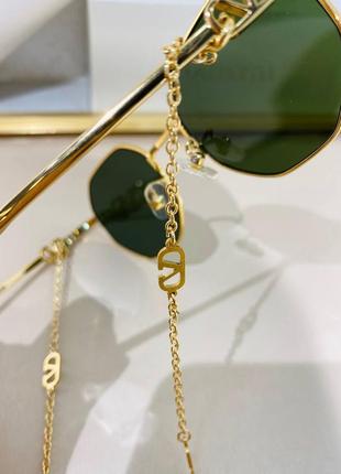 Очки с цепочкой