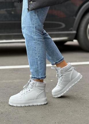 Кросівки зимові