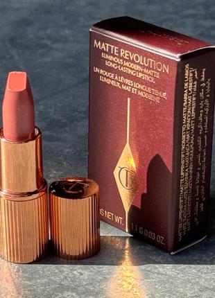 Матова помада charlotte tilbury matte revolution pillow talk original, 1.1 гр оригінал