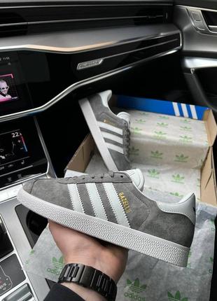 Мужские качественные кроссовки adidas gazelle gray white,легкие модные яркие качественные кроссовки ,спортивны3 фото