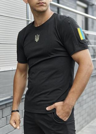 Чоловіча чорна футболка intruder з липучками на плечах