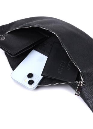 Удобная сумка-бананка унисекс из натуральной кожи shvigel 22824 черная