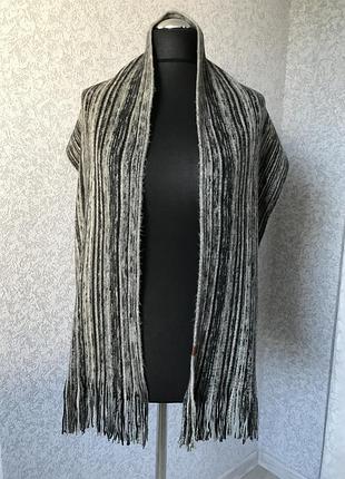 Чудесный, тёплый, пушистый шарф «унисекс».