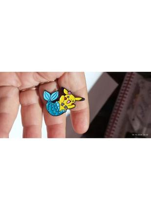 Брошь брошка значок пин металл эмаль желтый пикачу покемон русалочка