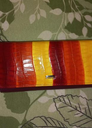 Жіночий шкіряний гаманець