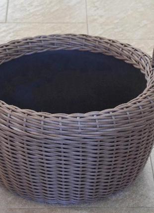 Корзина для дров плетеная (дровница) из искусственного ротанга ручной работы. цвет чесаный венге. 45 литров