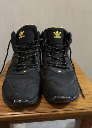 Зимние кроссовки adidas
