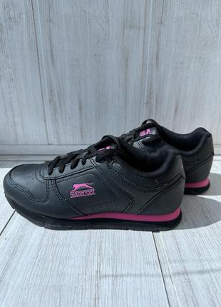 Кросівки low.37