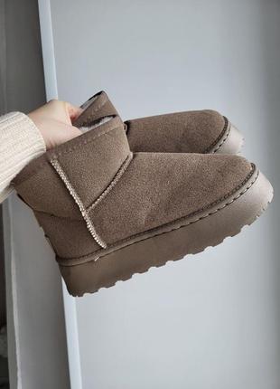 Теплющі на хутрі ugg mini platform