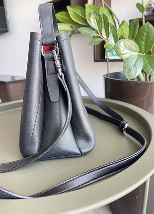 Чорна класична сумка 4