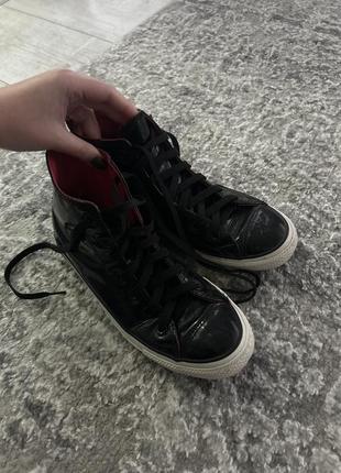 Лаковые converse унисекс