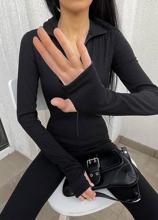 Комбез с утяжкой с разрезами для пальчиков, черный