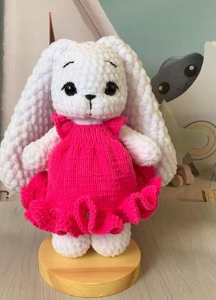 Зайка амігурумі