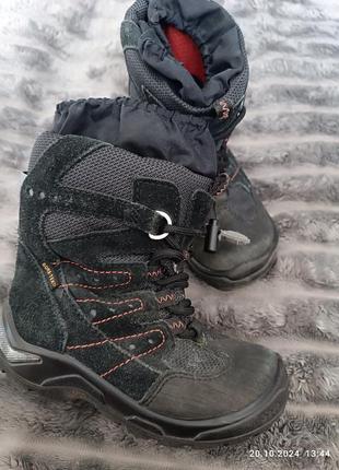 Крутые водонепроницаемые ботинки