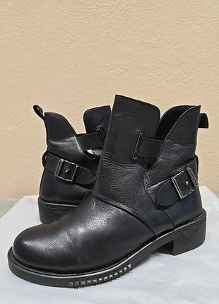 Ботинки кожанные 38